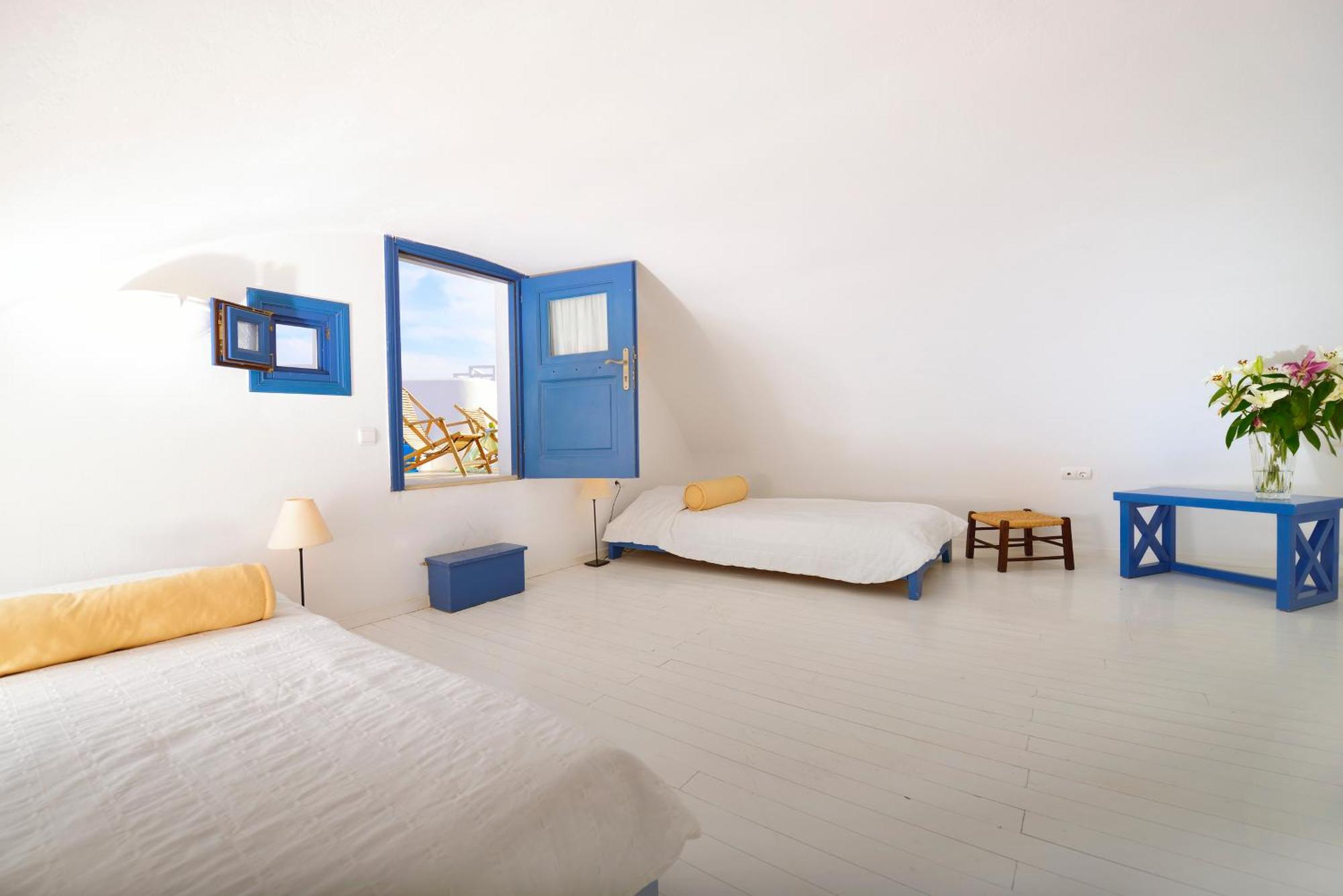 Tamarix Del Mar Suites Kamari  Room photo